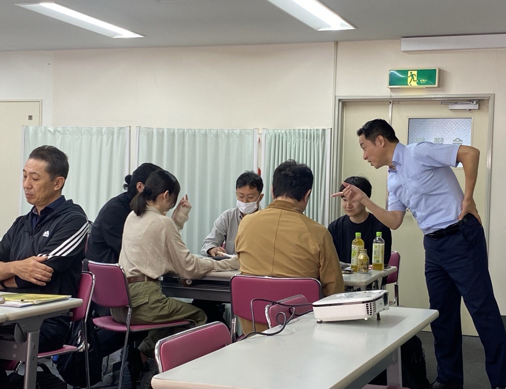 参加者に寄り添って進める勉強会の様子